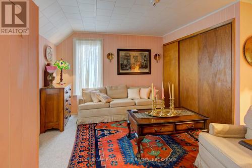 21 Osborne Street, Gananoque, ON - Indoor Photo Showing Living Room