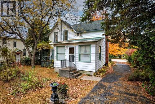 21 Osborne Street, Gananoque, ON - Outdoor