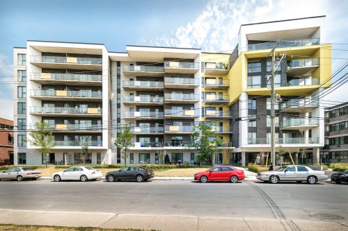 Façade - 613-2335 Ch. Manella, Mont-Royal, QC - Outdoor With Balcony With Facade