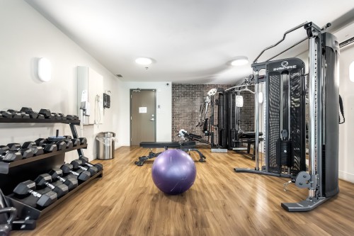 Salle d'exercice - 613-2335 Ch. Manella, Mont-Royal, QC - Indoor Photo Showing Gym Room