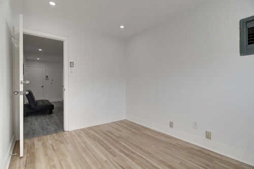 Office - 1358 Rue Sauvé E., Montréal (Ahuntsic-Cartierville), QC - Indoor Photo Showing Other Room