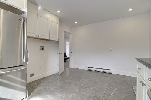 Office - 1358 Rue Sauvé E., Montréal (Ahuntsic-Cartierville), QC - Indoor Photo Showing Other Room