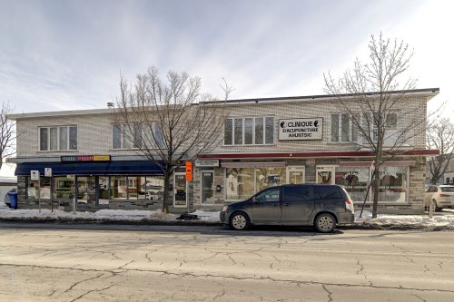 Commerce - 1352 Rue Sauvé E., Montréal (Ahuntsic-Cartierville), QC - Outdoor