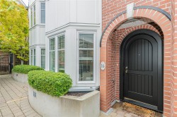 16-675 Superior St  Victoria, BC V8V 1V1