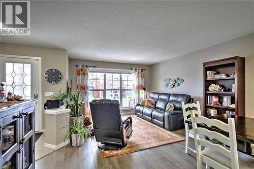 388 Auburn Crest Way Se, Calgary, AB - Indoor Photo Showing Living Room