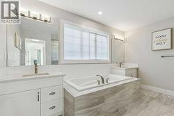 ensuite bath - 