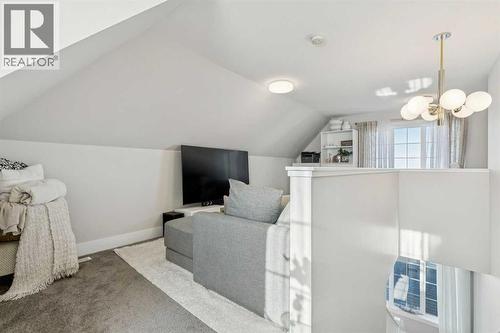 loft flex space - 16 Treeline Lane Sw, Calgary, AB - Indoor