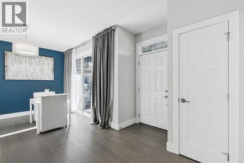 16 Treeline Lane Sw, Calgary, AB - Indoor Photo Showing Other Room