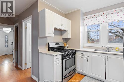 936 Arthur, Windsor, ON - Indoor Photo Showing Kitchen With Double Sink