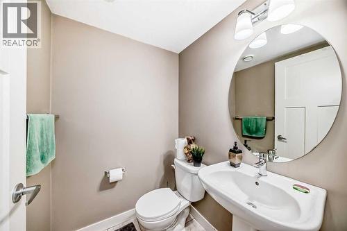 96 Skyview Ranch Avenue Ne, Calgary, AB - Indoor Photo Showing Bathroom