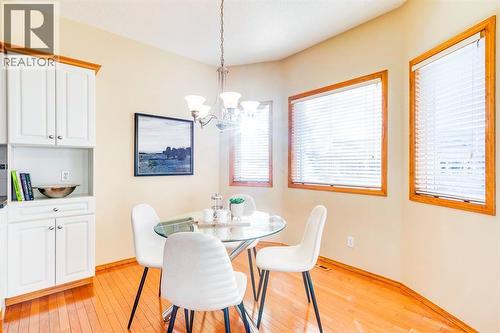 15875 Shannon Link Sw, Calgary, AB - Indoor Photo Showing Dining Room