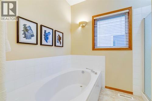 15875 Shannon Link Sw, Calgary, AB - Indoor Photo Showing Bathroom