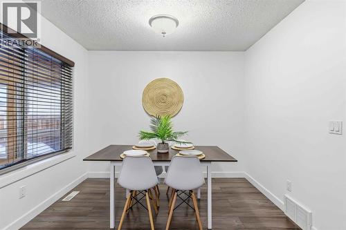 250 Fox Crescent, Fort Mcmurray, AB - Indoor Photo Showing Dining Room