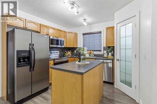 250 Fox Crescent, Fort Mcmurray, AB - Indoor Photo Showing Kitchen