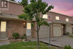 158 WOODY VINE WAY  Toronto, ON M2J 4H6