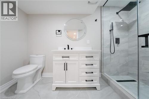 165 Alison Crescent, Oakville, ON - Indoor Photo Showing Bathroom