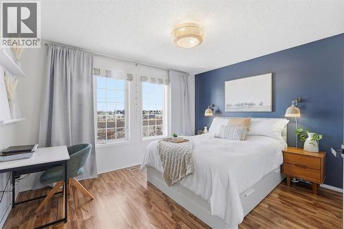 15029 5 Street Sw, Calgary, AB - Indoor Photo Showing Bedroom