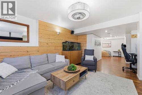 15029 5 Street Sw, Calgary, AB - Indoor Photo Showing Living Room