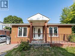 82 CROW TRAIL  Toronto, ON M1B 1X9