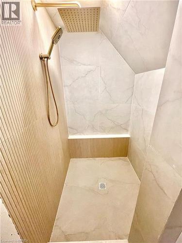 134 Sherman Avenue S, Hamilton, ON - Indoor