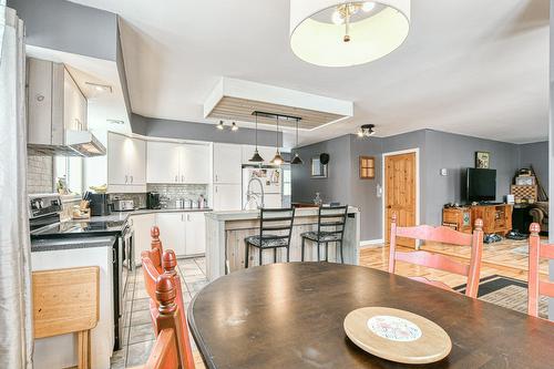 Salle à manger - 2149  - 2151 Av. Du Mont-Vert, Val-David, QC - Indoor Photo Showing Dining Room