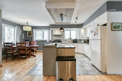 Cuisine - 2149  - 2151 Av. Du Mont-Vert, Val-David, QC - Indoor