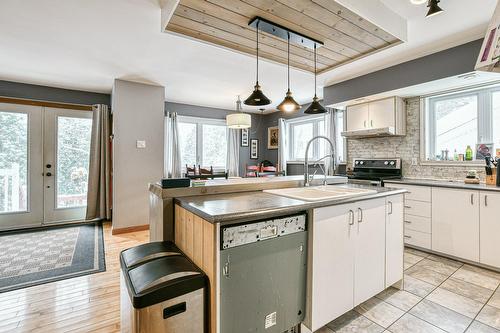 Cuisine - 2149  - 2151 Av. Du Mont-Vert, Val-David, QC - Indoor Photo Showing Kitchen