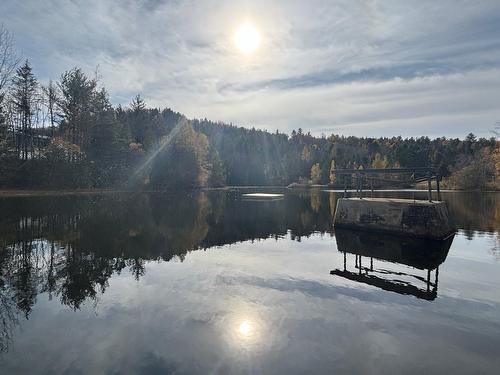 Accès au plan d'eau - 2149  - 2151 Av. Du Mont-Vert, Val-David, QC - Outdoor With Body Of Water With View