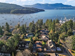 5-869 Clarke Rd  Central Saanich, BC V8M 2G1