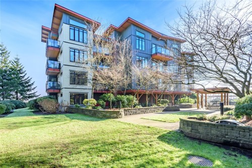 332-2300 Mansfield Dr  Courtenay, BC V9N 3S3