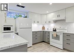 in-law suite kitchen - 