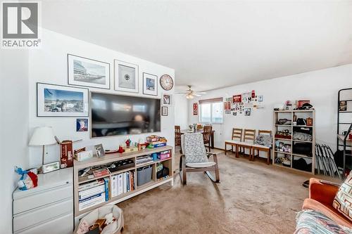 142 Hunterhorn Drive Ne, Calgary, AB - Indoor