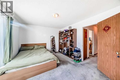 142 Hunterhorn Drive Ne, Calgary, AB - Indoor Photo Showing Bedroom
