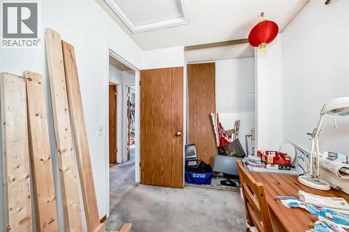 142 Hunterhorn Drive Ne, Calgary, AB - Indoor Photo Showing Other Room