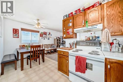 142 Hunterhorn Drive Ne, Calgary, AB - Indoor Photo Showing Kitchen