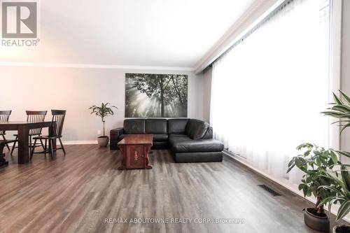 626 Cape Avenue, Burlington, ON - Indoor