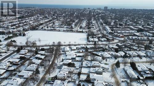 626 Cape Avenue, Burlington, ON - Outdoor With View