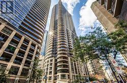 1207 - 21 CARLTON STREET  Toronto, ON M5B 1L3
