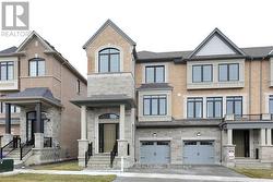 33 GILLIVARY DRIVE  Whitby, ON L1P 2A9