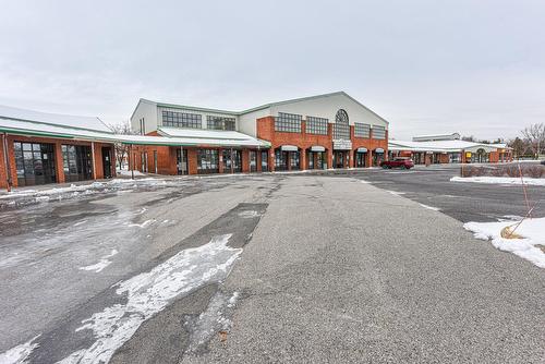 Frontage - 200-2001 Av. Victoria, Saint-Lambert, QC - Outdoor