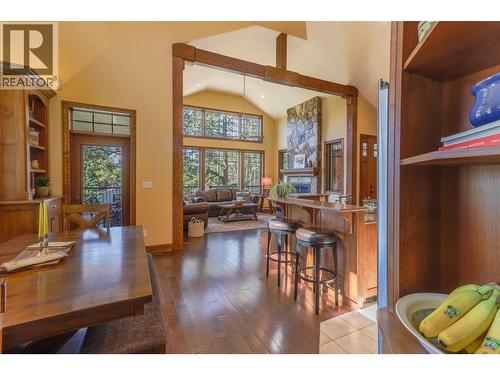 6308 Ash Road, Wasa, BC - Indoor
