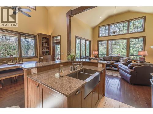 6308 Ash Road, Wasa, BC - Indoor