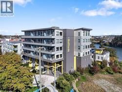 402 757 Tyee Rd  Victoria, BC V9A 7P7
