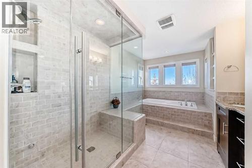 49 Crestridge View Sw, Calgary, AB - Indoor Photo Showing Bathroom