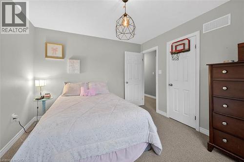 71 Jessica Street, Hamilton, ON - Indoor Photo Showing Bedroom