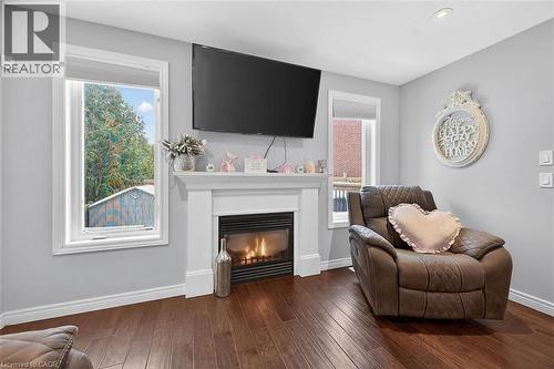 71 Jessica Street, Hamilton, ON - Indoor Photo Showing Living Room With Fireplace