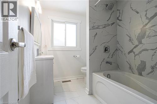 626 Cape Avenue, Burlington, ON - Indoor Photo Showing Bathroom