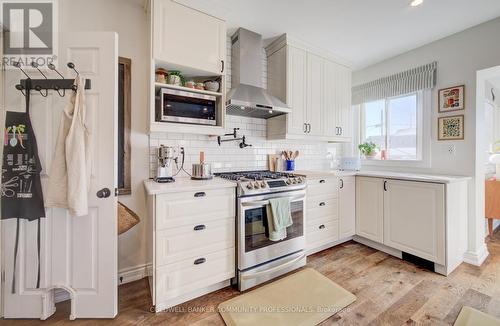 60 Alpine Avenue, Hamilton, ON - Indoor Photo Showing Kitchen