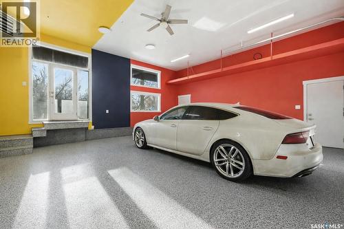 3601 Grassick Avenue, Regina, SK - Indoor Photo Showing Garage