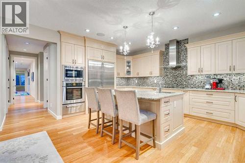 215 Patton Court Sw, Calgary, AB - Indoor Photo Showing Kitchen With Upgraded Kitchen